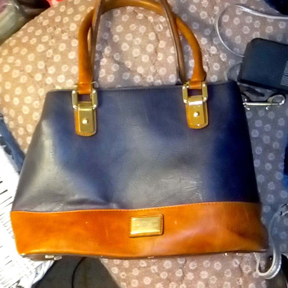 Simply Noelle purse